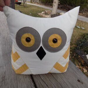 OWL ACCENT PILLOW Home Decor,  Small Pillow *